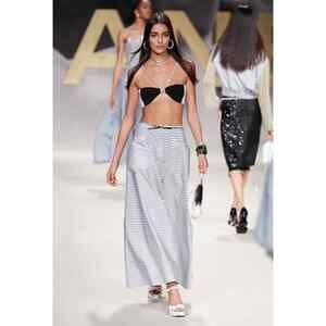 Chanel 22S Runway Black White Gold Chain CC Logo Stretch Cotton Crepe Top Bra 36